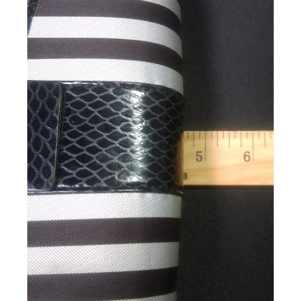 Henri Bendel Crossbody Bag Black and Gray Stripe Pink Lining Turn Lock Dust Bag - Picture 5 of 10